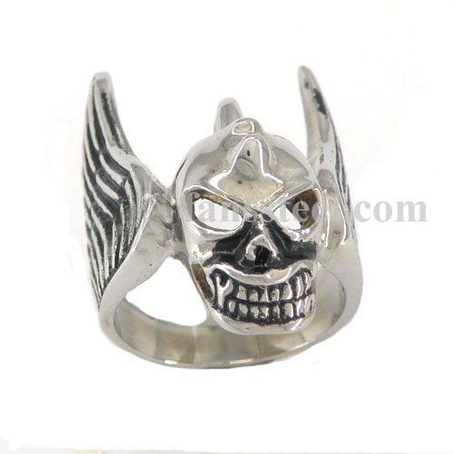 FSR02W99B Vampire Skull Medallion Ring 